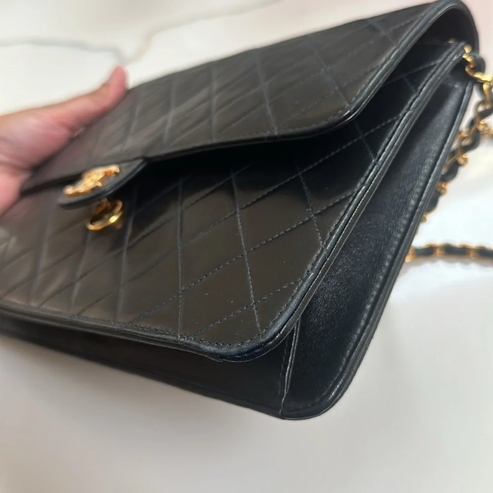 Chanel Black Lambskin Medium Single Flap Quilted Leather Bag Gold Hardware - Picture 7 of 15